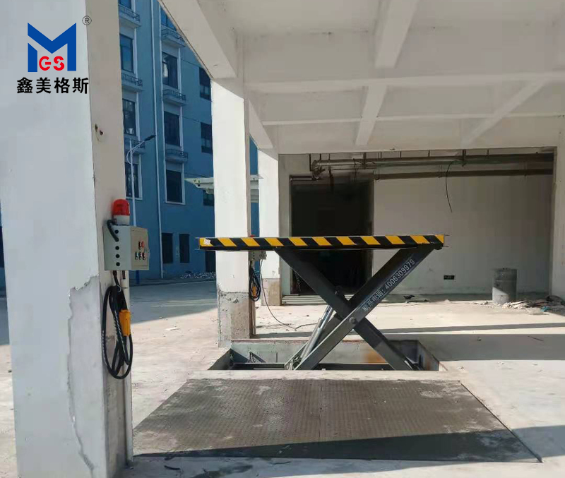 江蘇省靖江市魚婆農(nóng)副產(chǎn)品批發(fā)市場(chǎng)訂購6臺(tái)固定剪叉式升降平臺(tái)